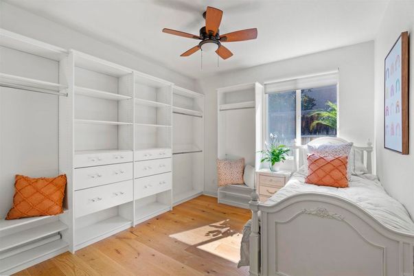Bedroom, Interior, Walk-in Closets, Wood Texture Flooring