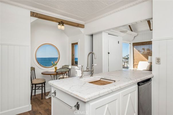 Interior, Kitchen, Water, Wooden Beams, Wood Texture Flooring