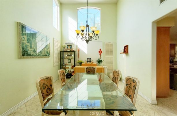 Chandelier, Dining room, Interior