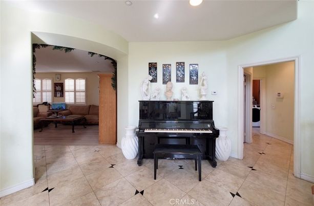 Interior, Piano, Recessed Lighting
