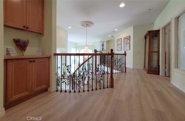 Interior, Pendant Lights, Recessed Lighting, Wood Texture Flooring