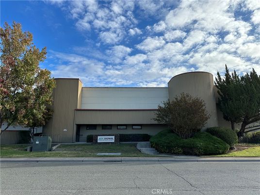 Exterior, Facade, None