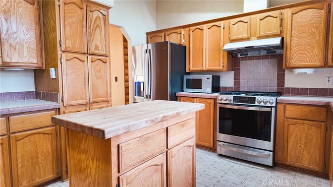 Interior, Kitchen, Stainless Steel Appliances, Tile Countertops