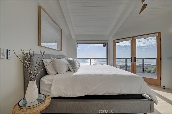 Bedroom, Interior, Water