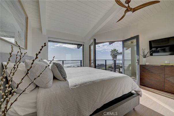 Bedroom, Interior, Water, Wood Texture Flooring