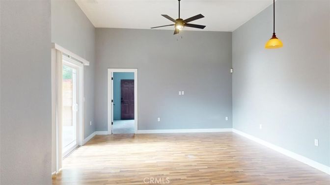 Empty room, Interior, Pendant Lights, Wood Texture Flooring