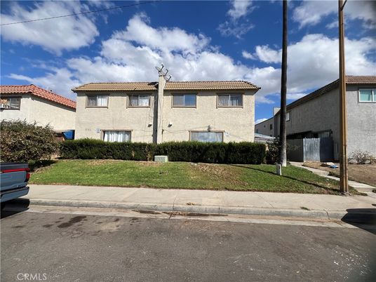 Exterior, Facade, Mediterranean