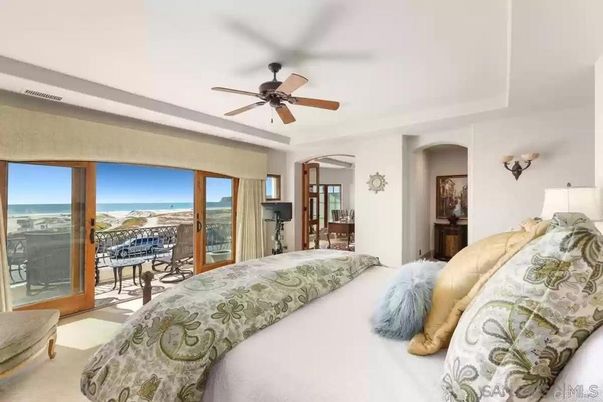 Bedroom, Interior, Water