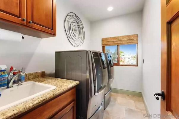 Interior, Recessed Lighting, Washer