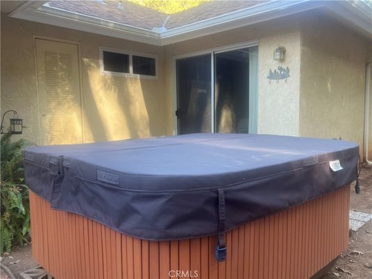 Exterior, Hot Tub