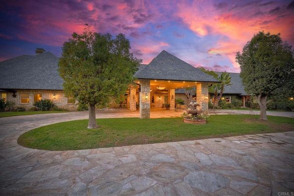 Backyard, Exterior, Facade, French Provincial