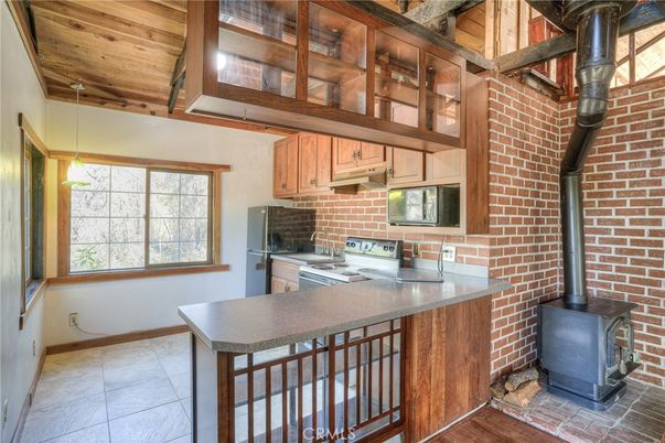 Interior, Kitchen, Pendant Lights, Stone Walls, Wooden Ceilings
