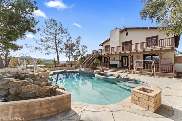 Exterior, Playground, Pool