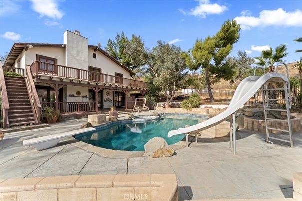 Exterior, Playground, Pool