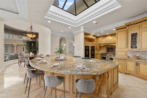 Dining room, Glass Ceilings, Interior, Kitchen, Pendant Lights, Recessed Lighting, Stainless Steel Appliances
