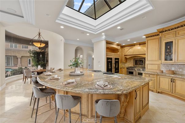 Dining room, Glass Ceilings, Interior, Kitchen, Pendant Lights, Recessed Lighting, Stainless Steel Appliances