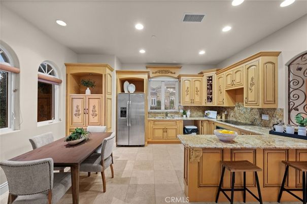 Dining room, Interior, Kitchen, Recessed Lighting, Stainless Steel Appliances