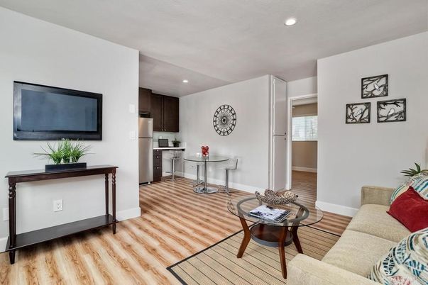 Interior, Kitchen, Living room, Recessed Lighting, Wood Texture Flooring