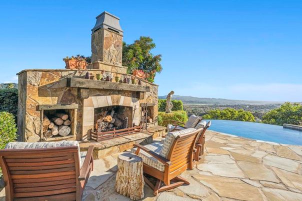 Exterior, Fireplace