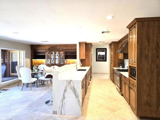 Dining room, Interior, Kitchen, Recessed Lighting