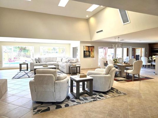 Dining room, Interior, Living room, Pendant Lights, Recessed Lighting