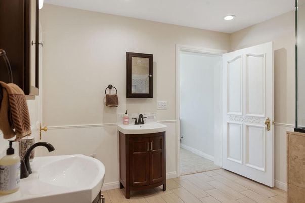 Bathroom, Interior, Recessed Lighting, Wood Texture Flooring