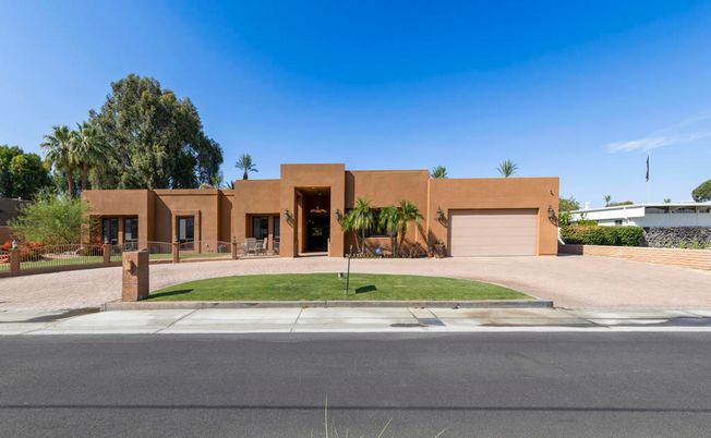 Attached, Backyard, Exterior, Facade, Modern