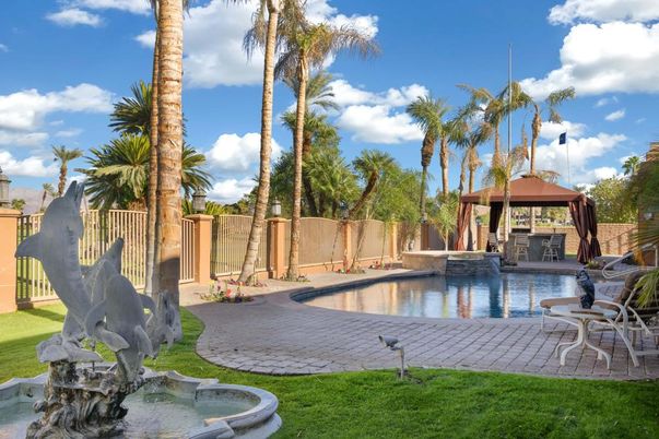 Exterior, Pool