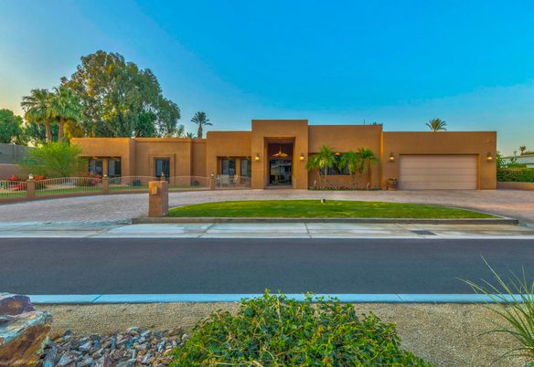 Attached, Backyard, Exterior, Facade, Modern