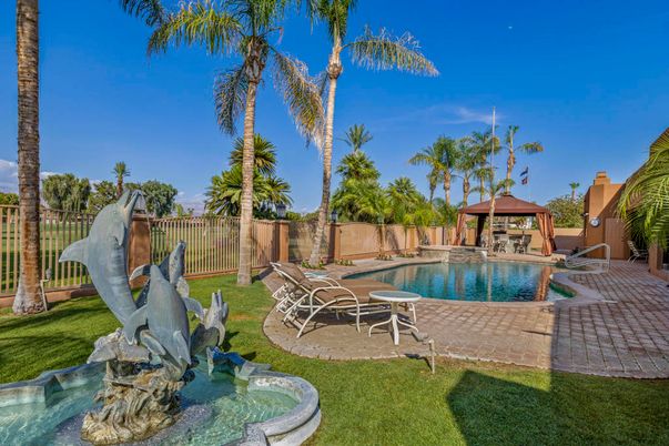 Exterior, Pool