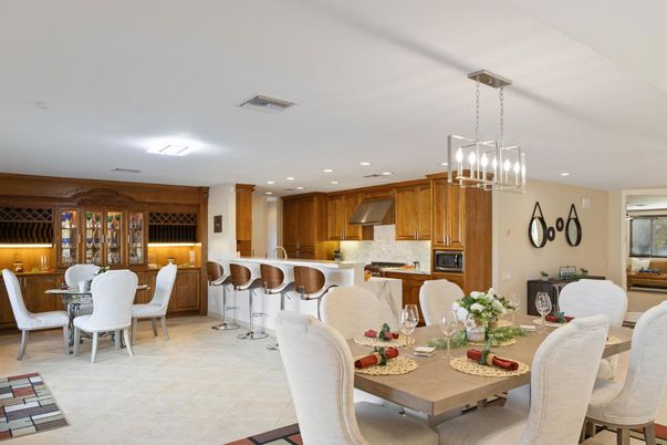 Dining room, Interior, Kitchen, Pendant Lights, Recessed Lighting, Stainless Steel Appliances