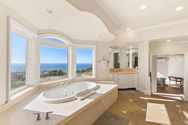 Bathroom, Interior, Recessed Lighting, Water