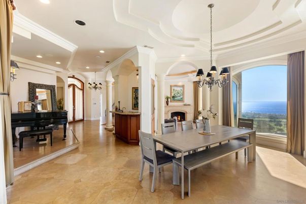 Chandelier, Dining room, Fireplace, Interior, Pendant Lights, Piano, Recessed Lighting, Water