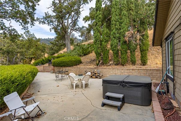 Exterior, Hot Tub