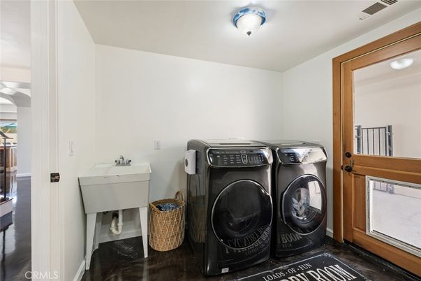 Interior, Washer