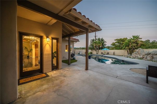 Exterior, Pool