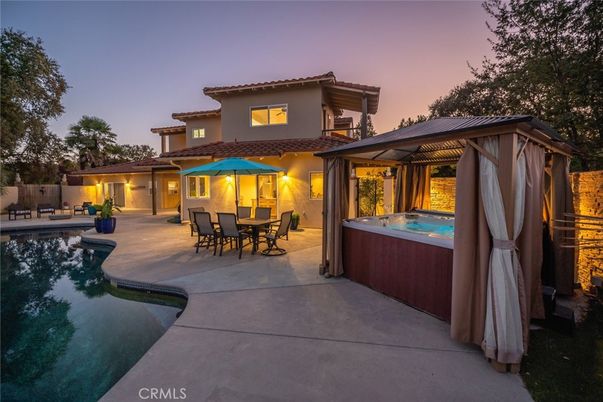 Exterior, Hot Tub, Pool
