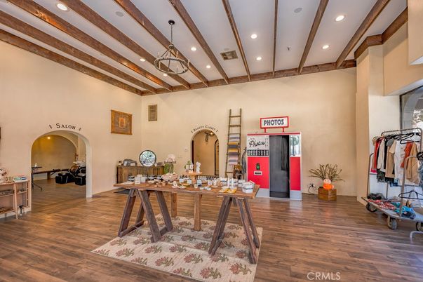 Interior, Pendant Lights, Recessed Lighting, Wooden Beams, Wood Texture Flooring