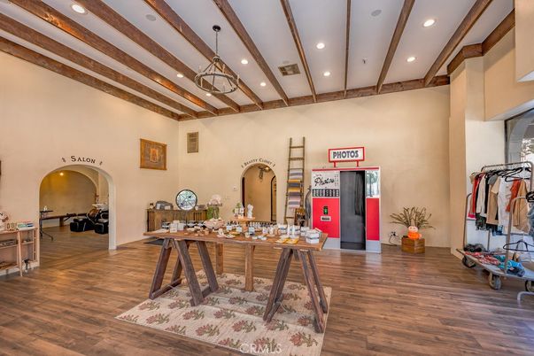 Interior, Pendant Lights, Recessed Lighting, Wooden Beams, Wood Texture Flooring