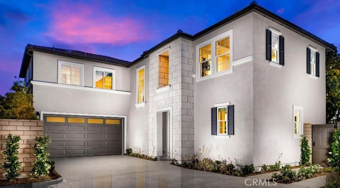 Attached, Exterior, Facade, Modern