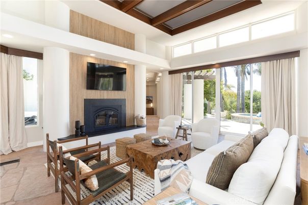 Fireplace, Interior, Living room, Recessed Lighting