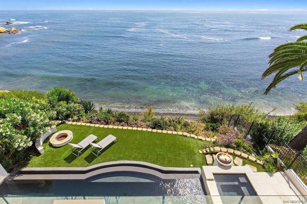 Exterior, Pool, Water