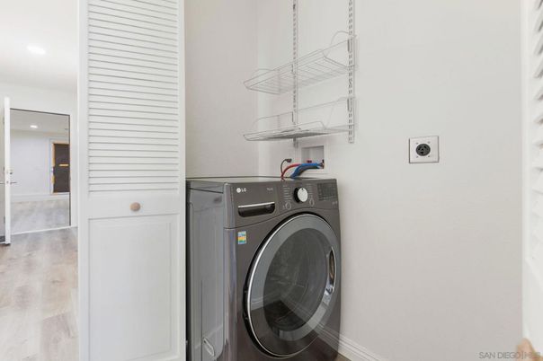 Interior, Recessed Lighting, Utility Closets, Washer, Wood Texture Flooring