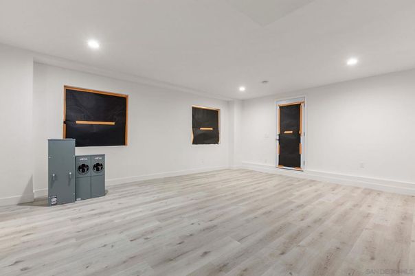 Empty room, Interior, Recessed Lighting, Wood Texture Flooring