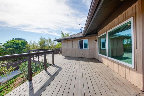 Exterior, Wood Texture Flooring