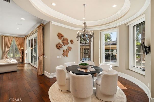 Chandelier, Dining room, Interior, Recessed Lighting, Wood Texture Flooring