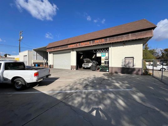 Detached Garage, Exterior