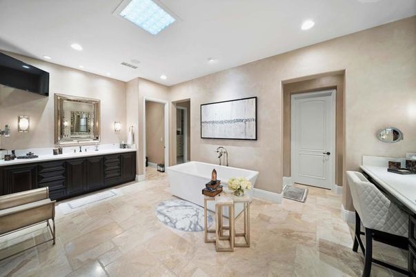 Bathroom, Dual Sink Vanities, Free Standing Baths, Interior, Recessed Lighting