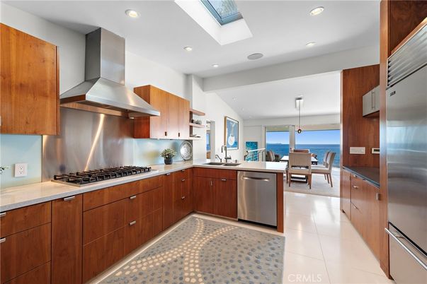 Dining room, Interior, Kitchen, Recessed Lighting, Stainless Steel Appliances, Water