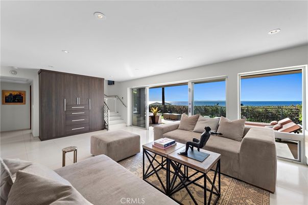 Interior, Living room, Recessed Lighting, Water